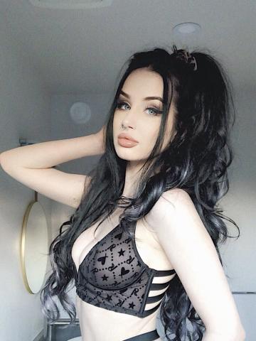 Юлия Красивая Шатенка